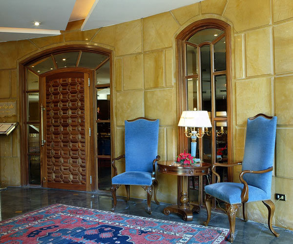 Takaya Suites Hotel Beirut Exterior photo